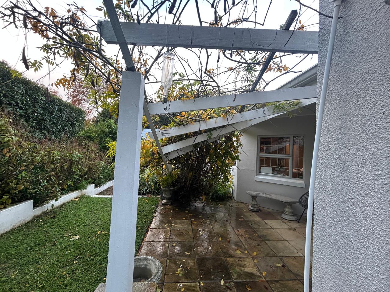 damaged-wooden-pergola storm damaged wooden pergola in cape town